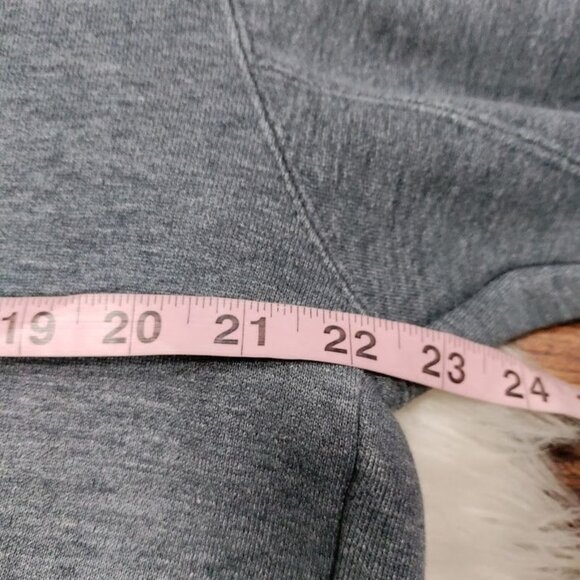 JNCO Jeans Women's Gray Cropped Hoodie With Tiger Graphic Sweatshirt Size XL - Picture 9 of 10